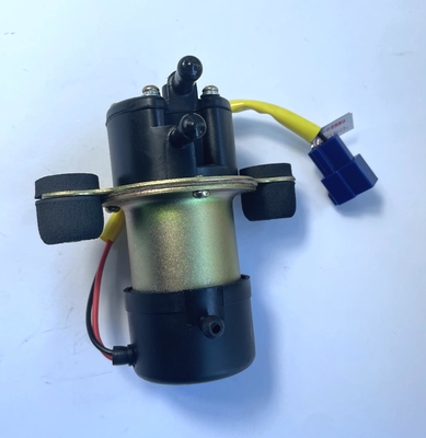 Partes de camiões Bomba de combustível elétrica 15100-77300 UC-V6B